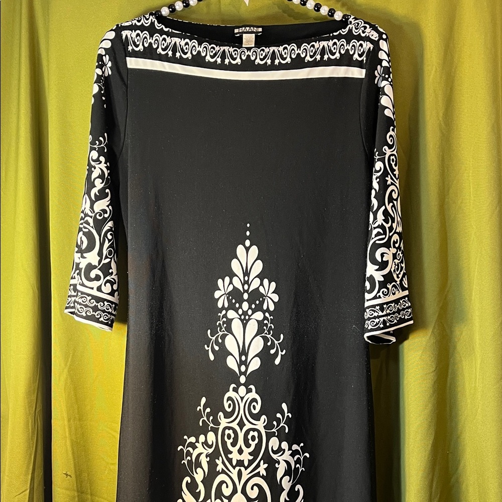 HAANI Black And White Pattern 3/4 Sleeves